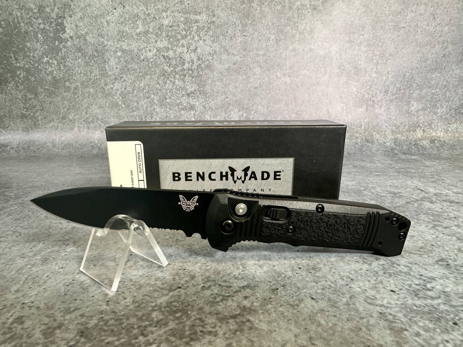 Benchmade 4400SBK Casbah AUTOMATIC 3.4" Combo Edge CPM-S30V Blade Grivory-img-0