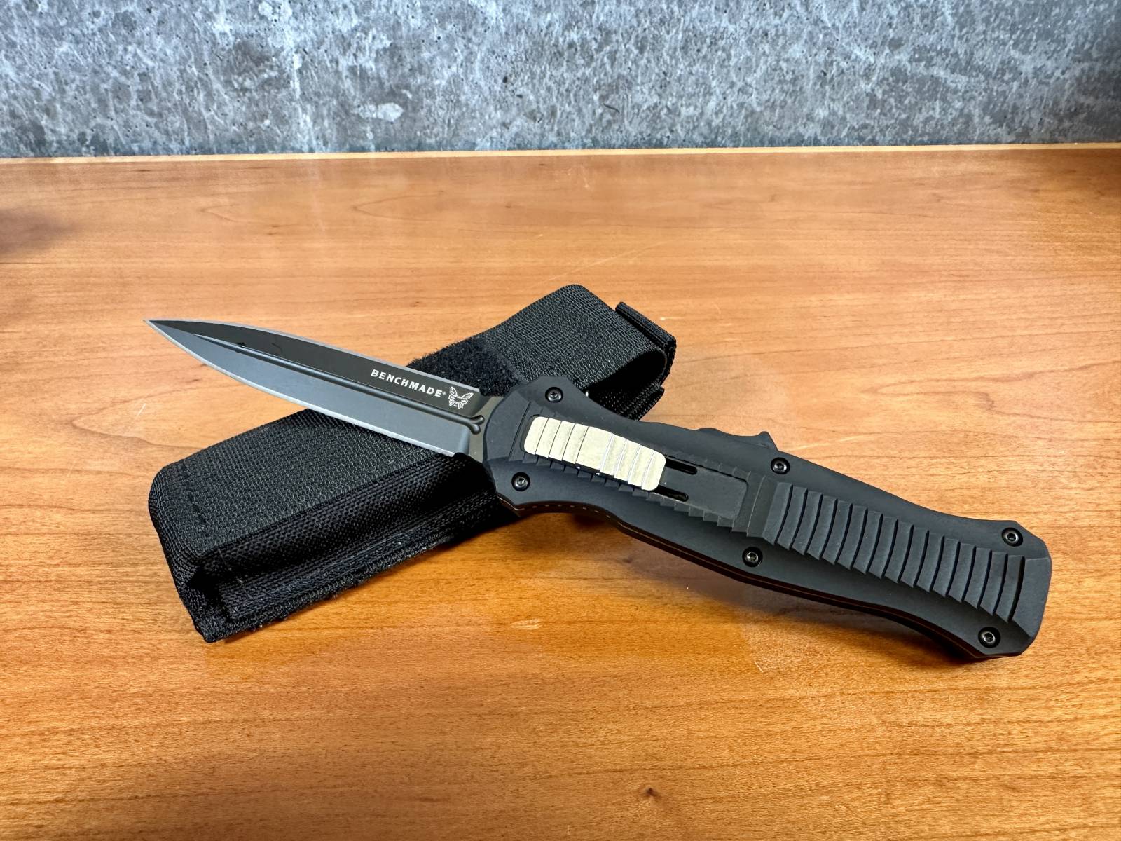 Benchmade 3300BK Infidel Dagger AUTO OTF Knife 3.95" D2 Black Double Edge-img-0
